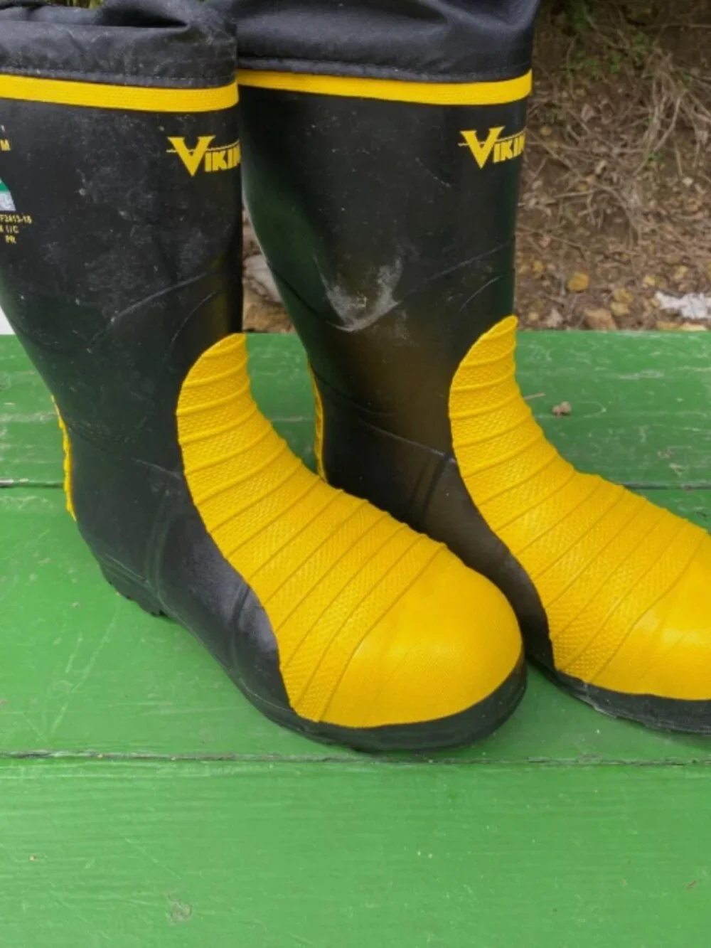 Viking VW42 Size 12 Men's MET Guard Black/Yellow Steel Toe Rubber Boot 35XG24